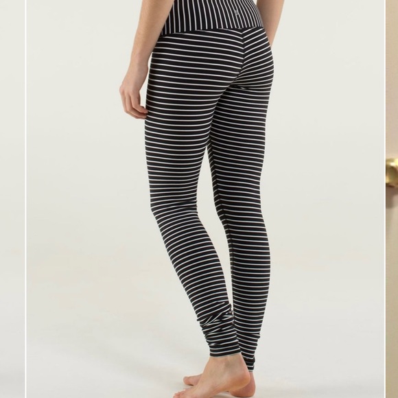 Lululemon Wunder Under Pant size 10
Parallel Stripe Black White / Black - Picture 2 of 9